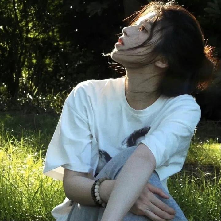 西班牙女王海报