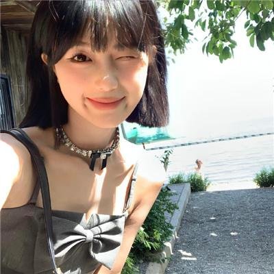 白日美人海报